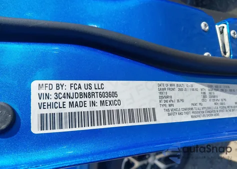 2024 Jeep Compass Latitude 4X4 z USA, uszkodzony, nr VIN 3C4NJDBN8RT603605